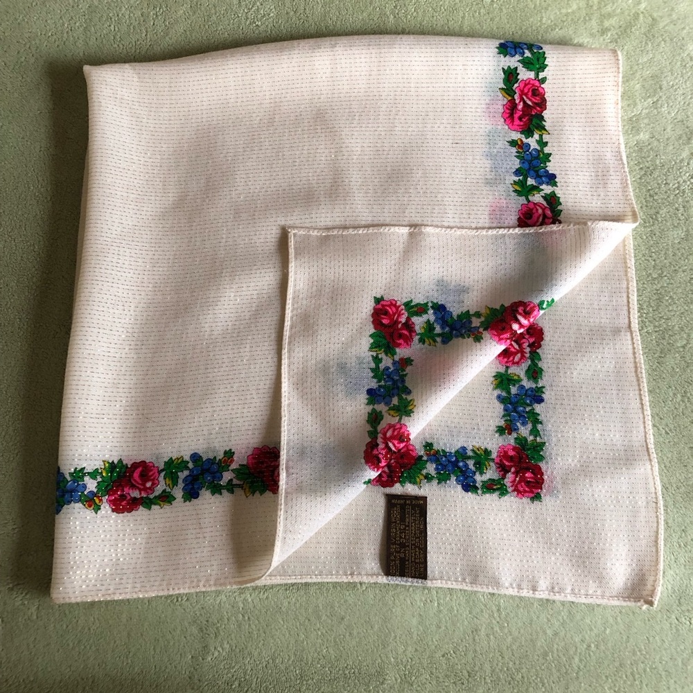 Vintage kerchief scarf shawl roses cream thin lightweight wool square gold trim